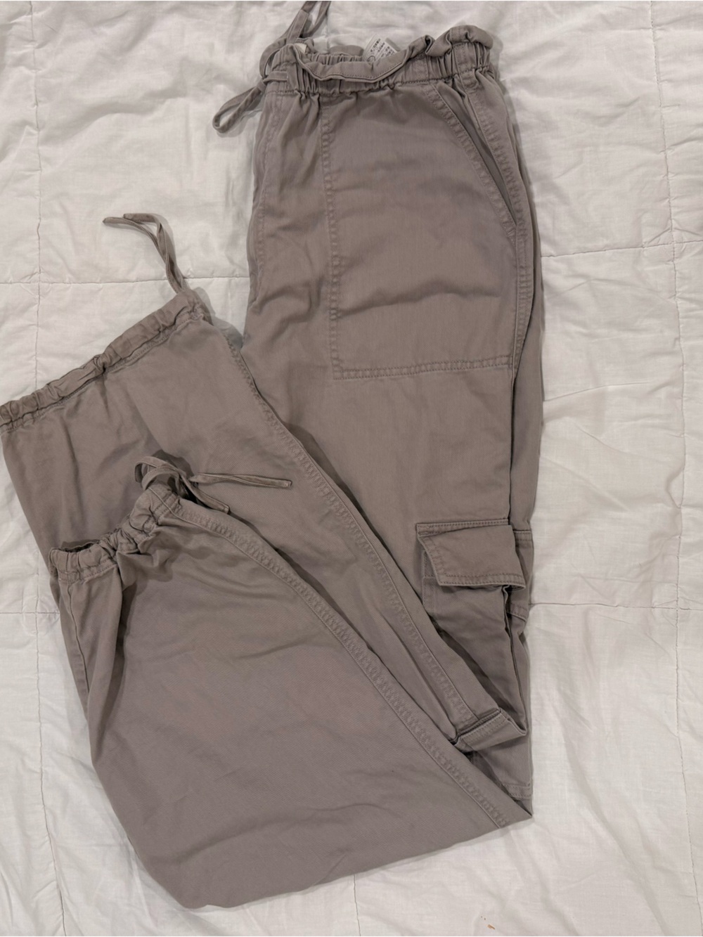 Abercrombie and Fitch Women’s Khaki Cargo Pants